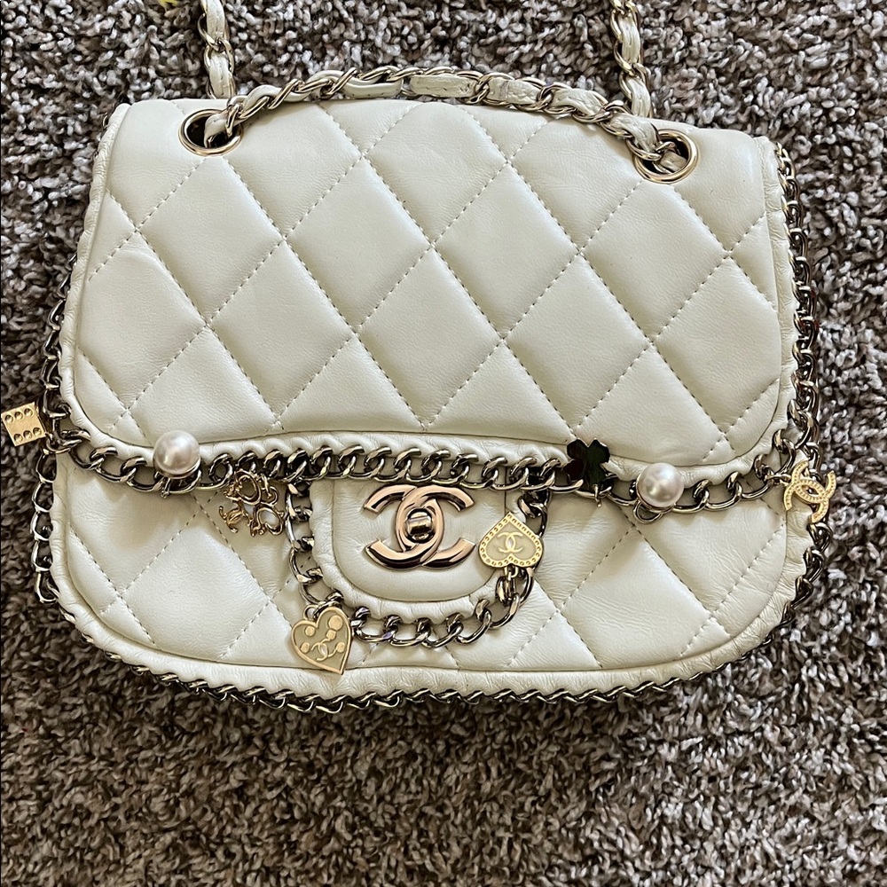 Off White Chanel Purse - Picture 2 of 11